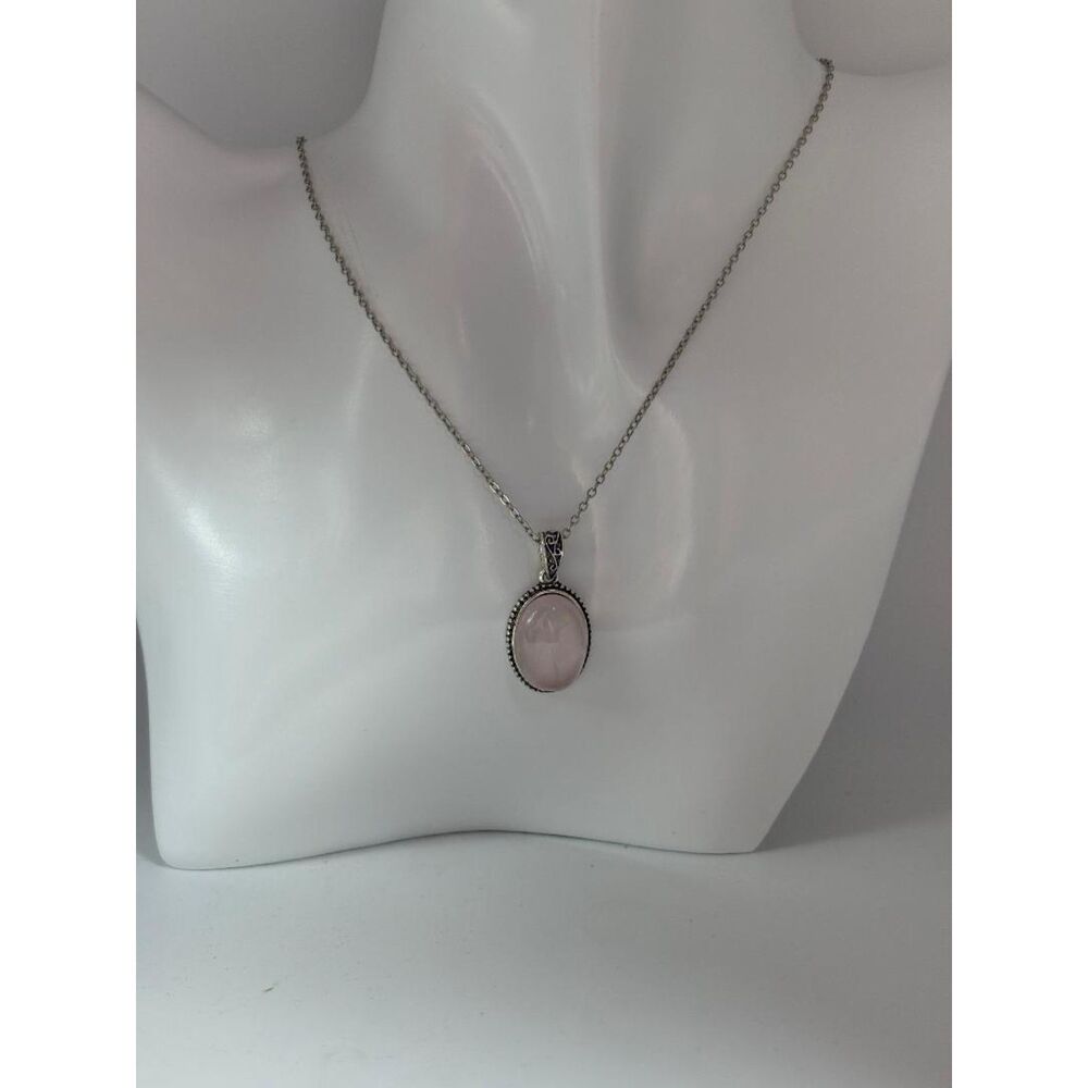 Oval Rose Quartz Pendant Necklace NWT